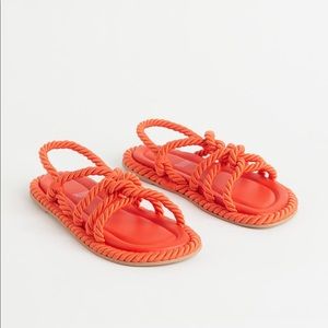 🔥3/$18🔥 EUC H&M Sandals
